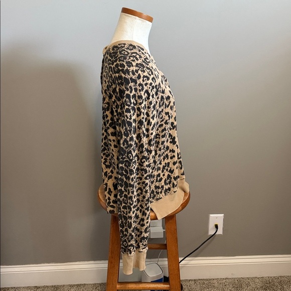 Current Elliott - Leopard Print Split Back Long Sleeve Sweatshirt - Size 1 - Picture 6 of 11